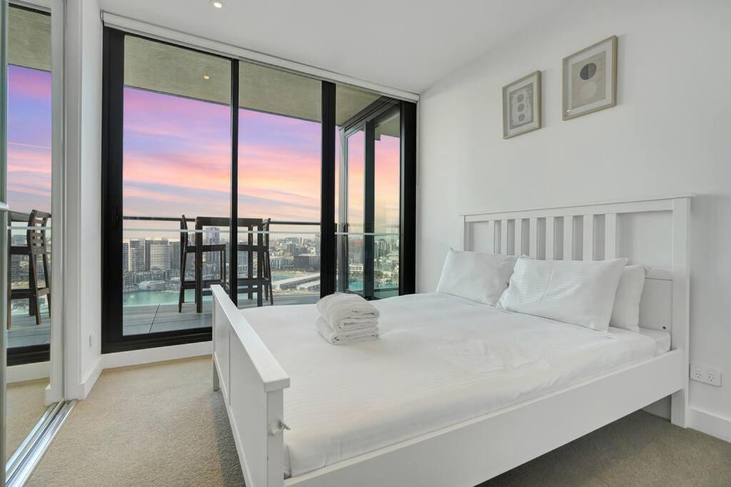 Wake Up In Front Of Water Bay Beckons- 2B2B1C Apartment Melbourne Exterior foto