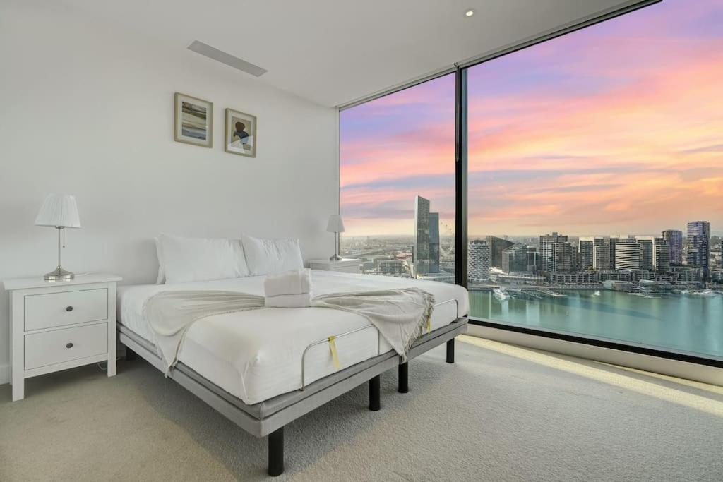 Wake Up In Front Of Water Bay Beckons- 2B2B1C Apartment Melbourne Exterior foto